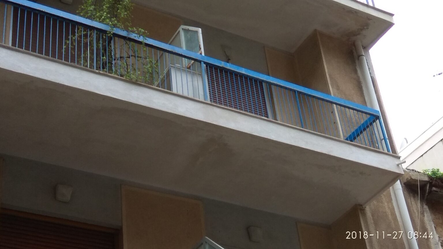 Δερβενίων 35 - 6